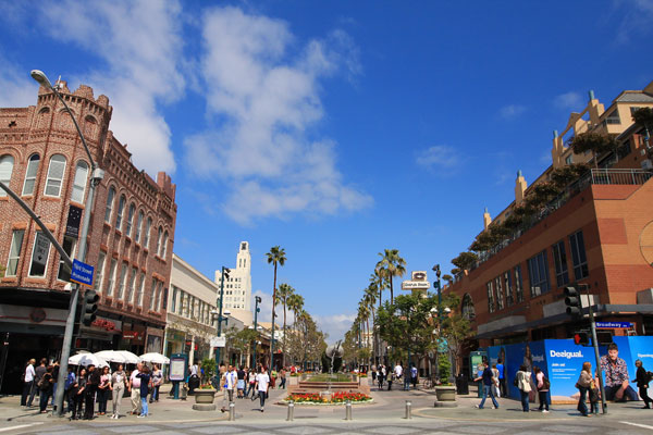 第三街步行街 (Third Street Promenade)