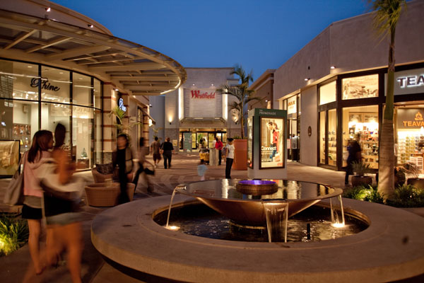洛杉矶Westfield圣安妮塔购物中心