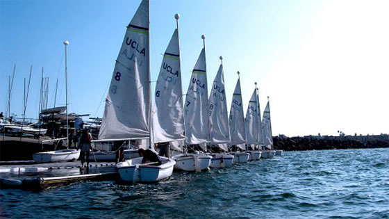 加州大学洛杉矶分校码头水上中心 (UCLA Marina Aquatic Center) 