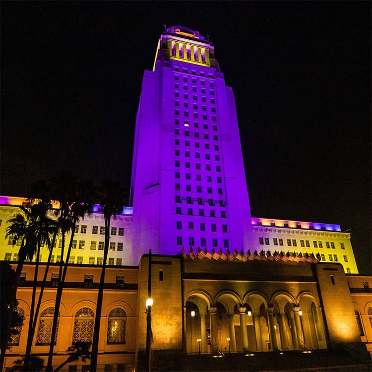 洛杉矶悼念科比布莱恩特市政厅