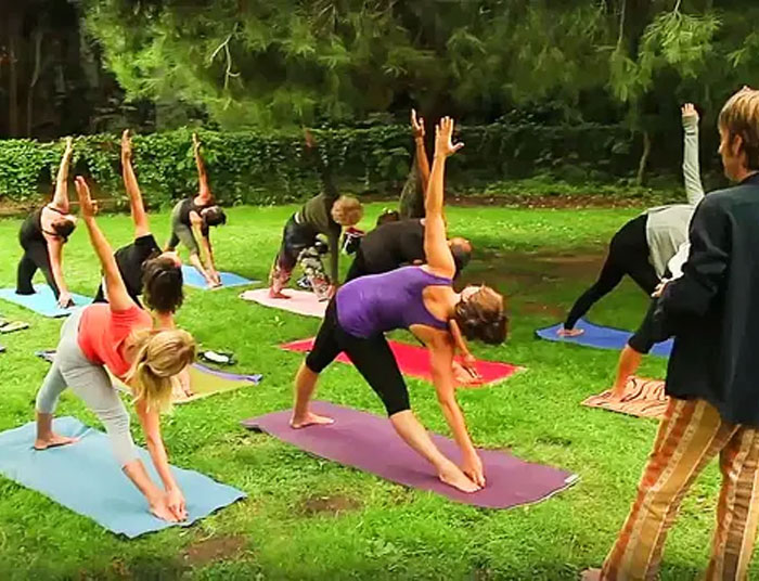 Runyon Canyon Yoga with Daniel Overberger | Photo: YouTubeRunyon Canyon Yoga with Daniel Overberger | Photo: YouTube