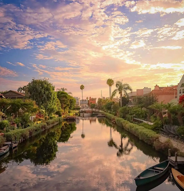 Venice Canals | Instagram: @kendancyphotography