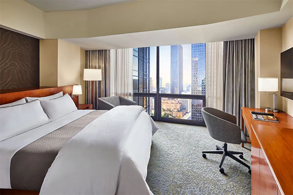 King Guest Room | Photo: The Westin Bonaventure