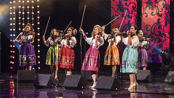 Las Colibrí at the L.A. County Holiday Celebration | Photo: The Music Center