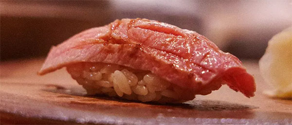 Bluefin Otoro Nigiri | Photo: Mori Nozomi