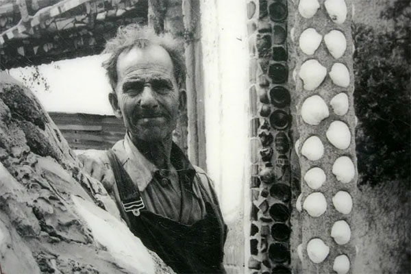 Simon Rodia at Watts Towers | Photo courtesy of Alchetron
