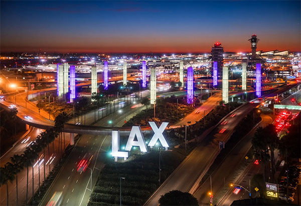 LAX at night | Photo: Yuri Hasegawa