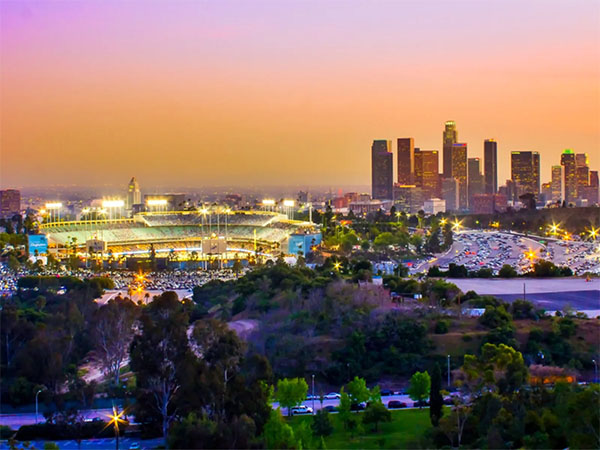 Dodger Stadium at sunset | Photo: Discover Los Angeles