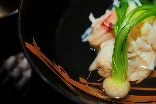 Dungeness Crab Shinjo | Photo courtesy of Hayato