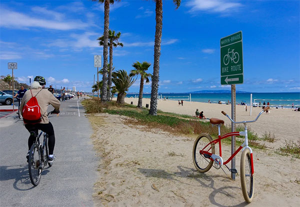 The Marvin Braude Bike Trail at Will Rogers State Beach | Photo: Joshua Johnson