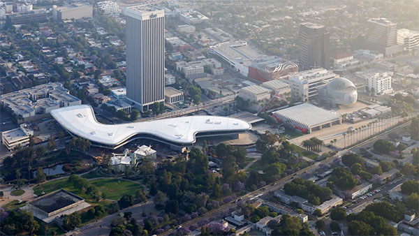 Aerial view of LACMA, including David Geffen Galleries and the Museums of Miracle Mile, photo © Iwan Baan