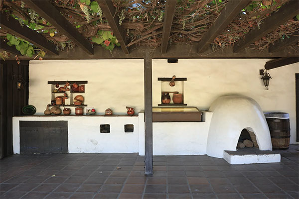 Interior of Avila Adobe | Photo: Yuri Hasegawa