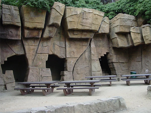 The Old Zoo at Griffith Park | Photo: Dearly Departed Tours