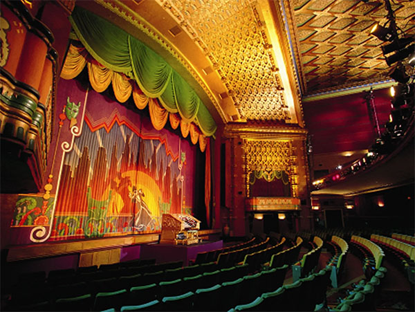 埃尔卡皮坦剧院 (El Capitan Theatre) 