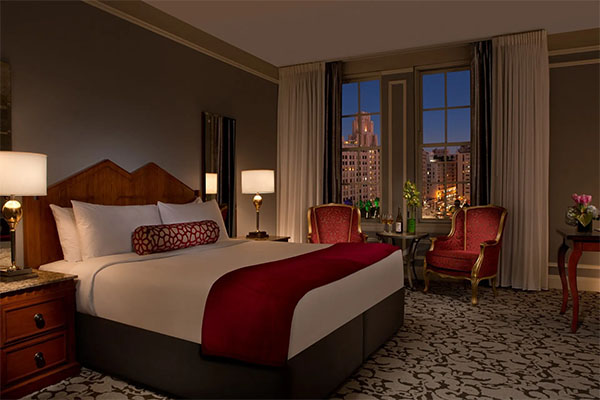 比特摩尔千禧酒店(The Millenium Biltmore)